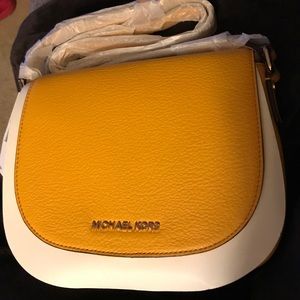 NWT MK Bedford Flap Messenger